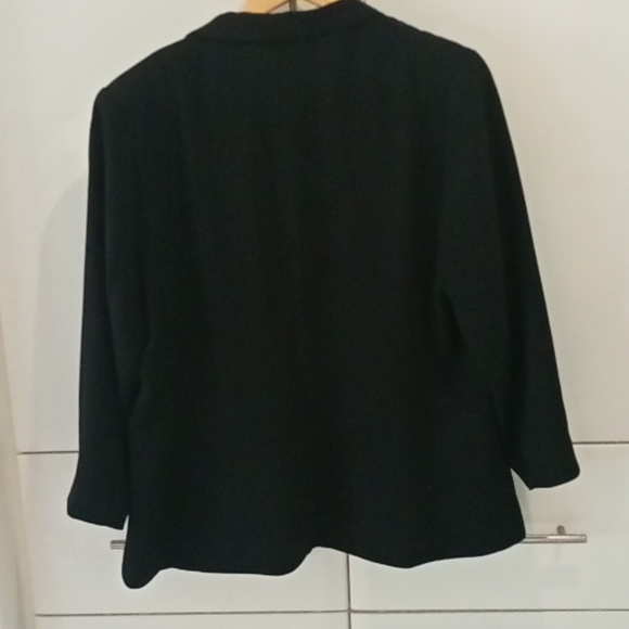 H&M Classic black pant and blazer suit, trousers size 16 , blazer size 12 - Picture 5 of 10